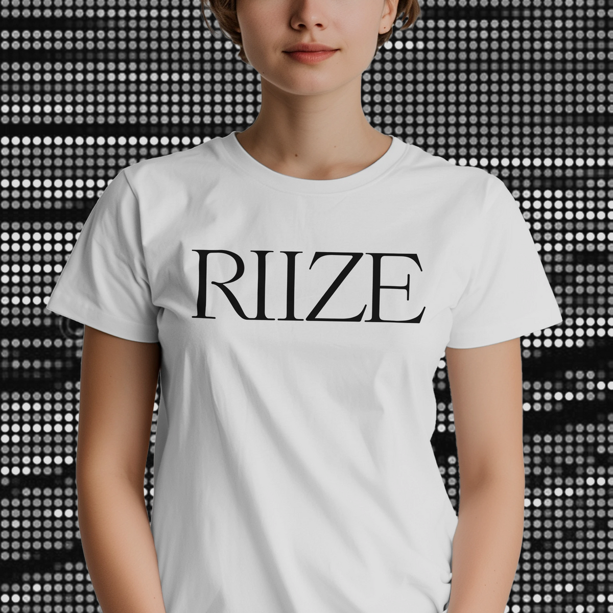 RIIZE「フェイム ロゴ」Tシャツ — ロゴシリーズ [JP]